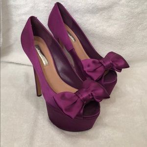 Purple satin bow platform pumps!